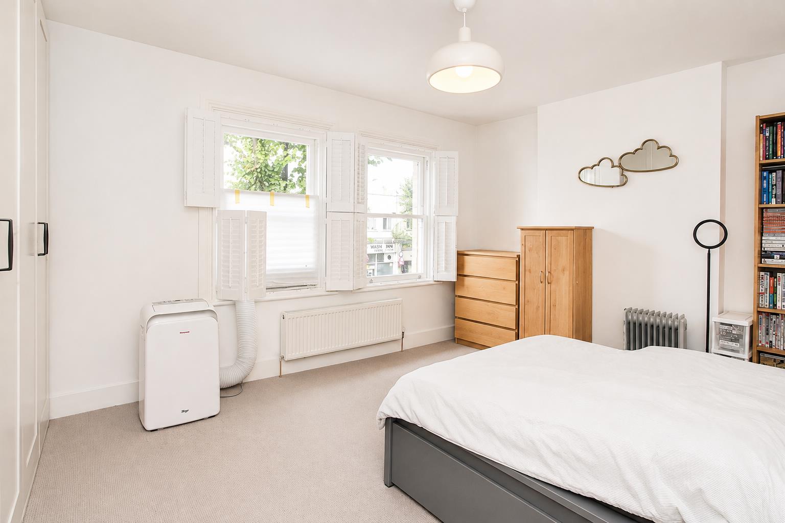 Westmead road, Sutton